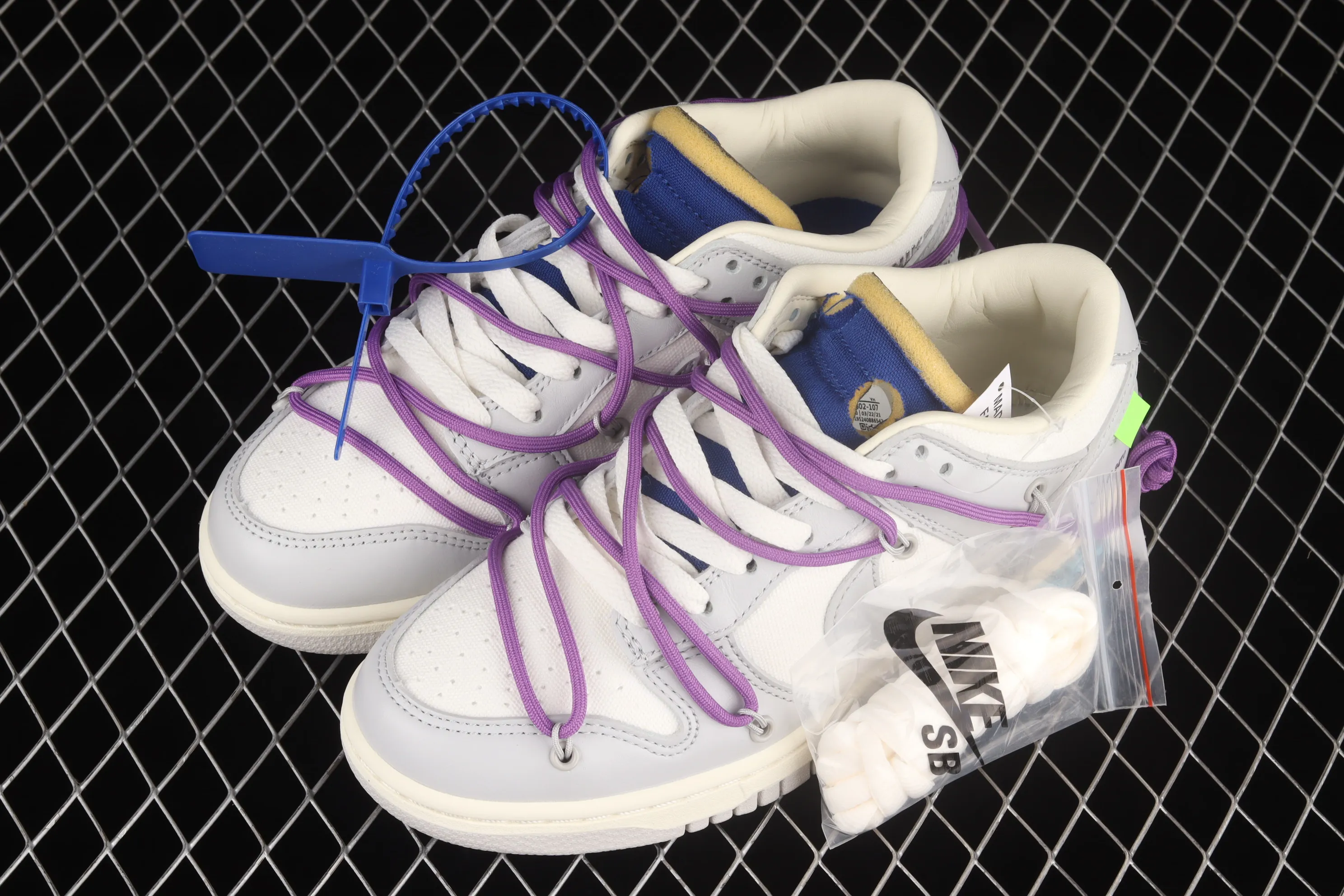 All Categories Nk SB Dunk Series Nk SB Dunk Low Low-top sneakers Pure original version OF x Nk Dunk Low OW Gray SB smashed backboard fashion casual sneakers DM1602-107